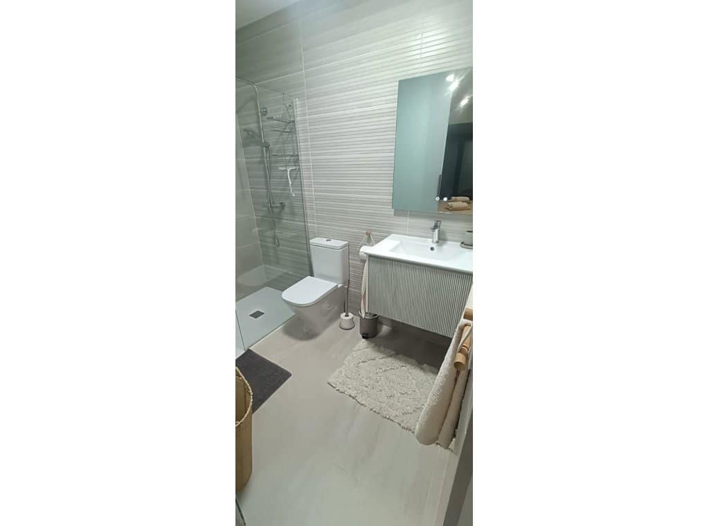 2 soveværelse Lejlighed til leje i Torrevieja med swimmingpool garage - € 1.500 (Ref: 9097783)