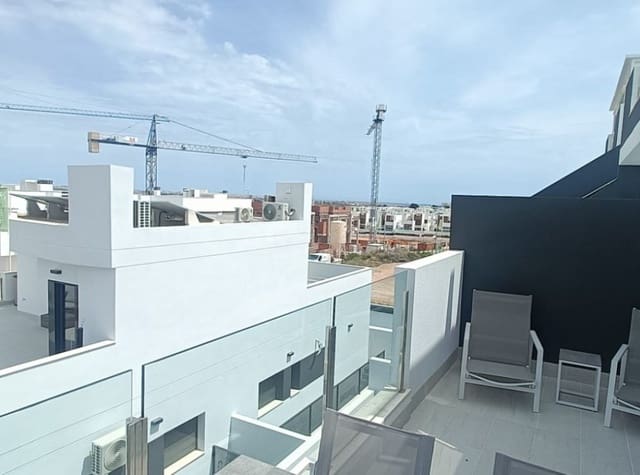 2 bedroom Apartment for rent in Los Balcones - Los Altos, Torrevieja with pool garage - € 1,500 (Ref: 9097783)