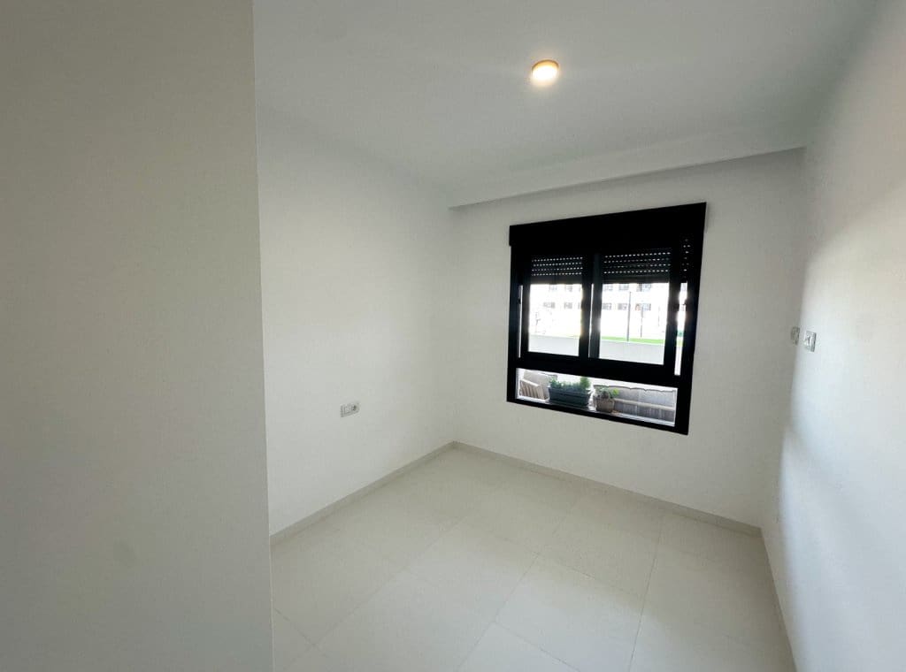 2 slaapkamer Appartement te koop in San Miguel de Salinas met zwembad garage - € 220.000 (Ref: 9097785)