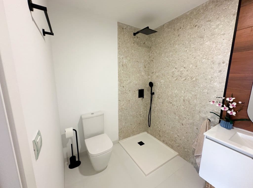 2 slaapkamer Appartement te koop in San Miguel de Salinas met zwembad garage - € 220.000 (Ref: 9097785)