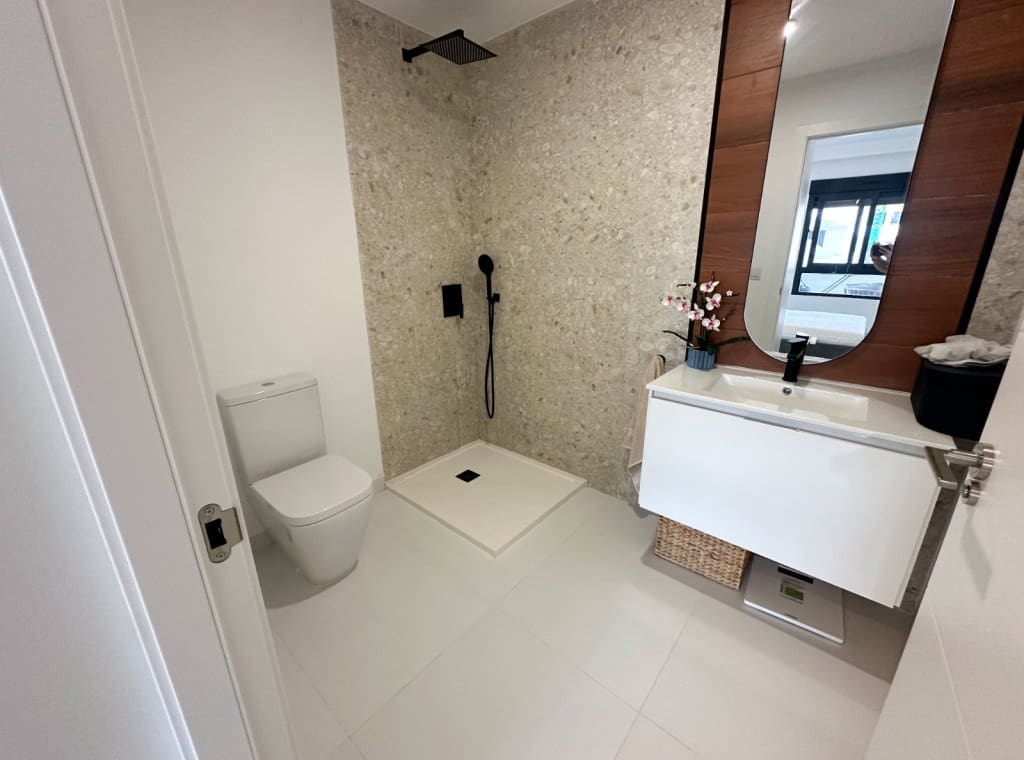 2 slaapkamer Appartement te koop in San Miguel de Salinas met zwembad garage - € 220.000 (Ref: 9097785)