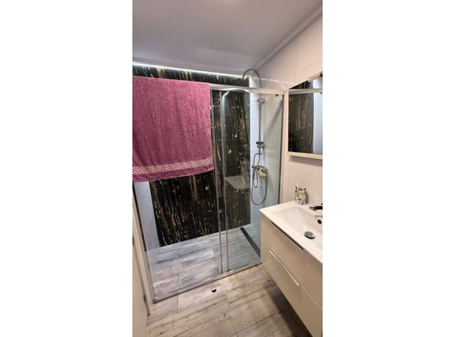 Appartement de 2 chambres à louer à Centro, Torrevieja - 900 € (Ref: 9101840)