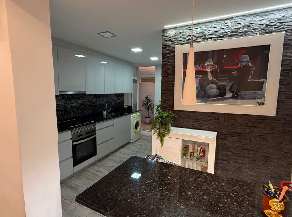 2 Zimmer Apartment zu vermieten in Torrevieja - 900 € (Ref: 9101840)