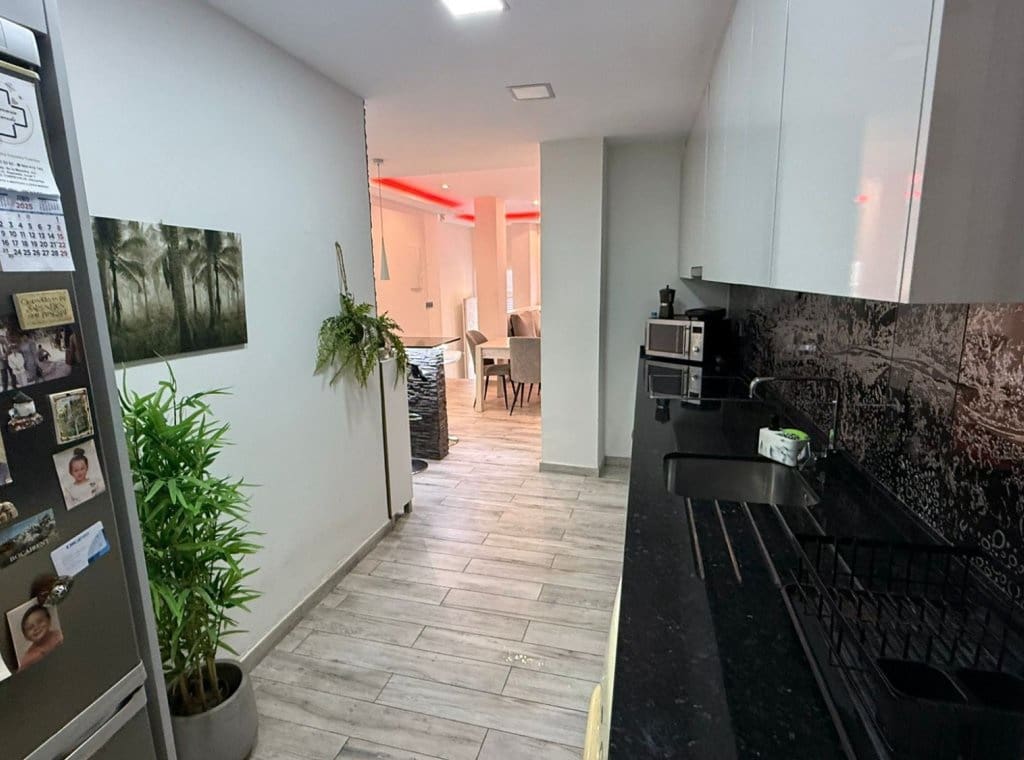2 Zimmer Apartment zu vermieten in Torrevieja - 900 € (Ref: 9101840)