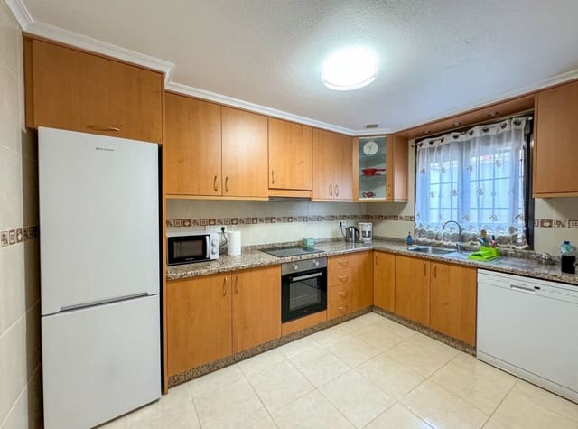 3 chambre Maison de Ville à vendre à San Miguel de Salinas avec piscine garage - 220 000 € (Ref: 9104128)