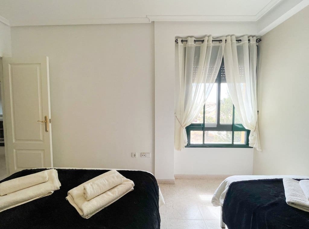 2 soverom Leilighet til leie i Orihuela med svømmebasseng - € 900 (Ref: 9108309)