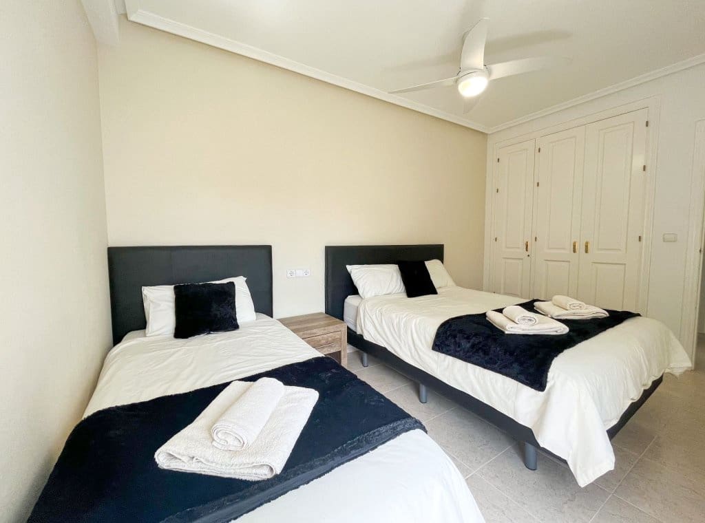 2 soverom Leilighet til leie i Orihuela med svømmebasseng - € 900 (Ref: 9108309)