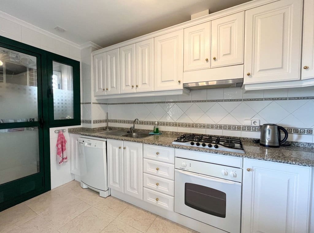 2 soverom Leilighet til leie i Orihuela med svømmebasseng - € 900 (Ref: 9108309)
