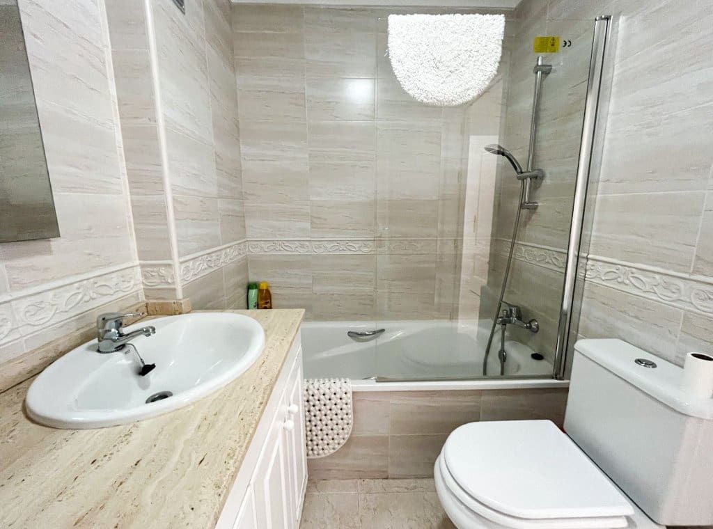 2 soverom Leilighet til leie i Orihuela med svømmebasseng - € 900 (Ref: 9108309)