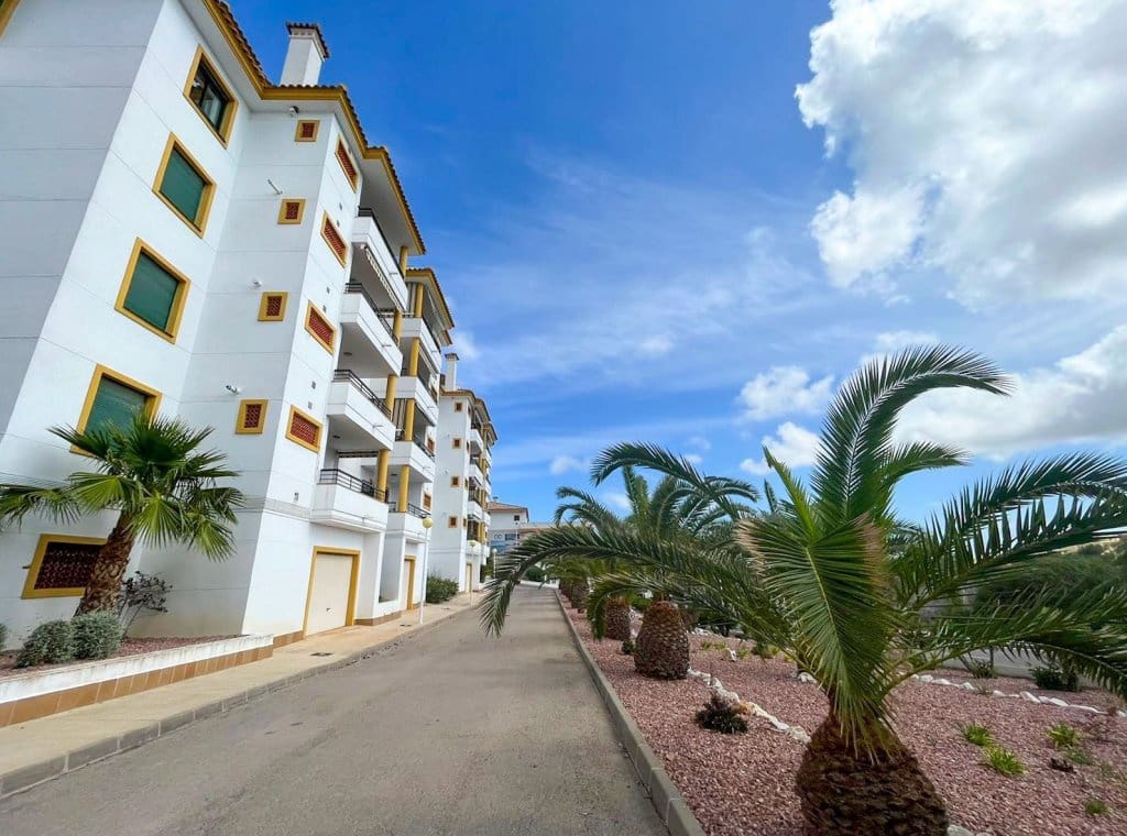 2 soverom Leilighet til leie i Orihuela med svømmebasseng - € 900 (Ref: 9108309)