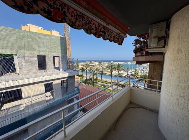 2 slaapkamer Strandappartement te huur in Centro - Muelle Pesquero, Torrevieja - € 2.500 (Ref: 9113704)