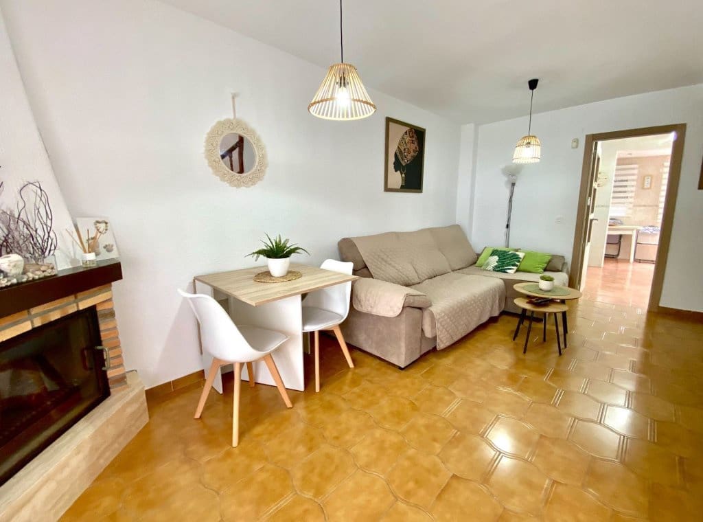 2 quarto Casa em Banda para arrendar em Orihuela - 850 € (Ref: 9115636)