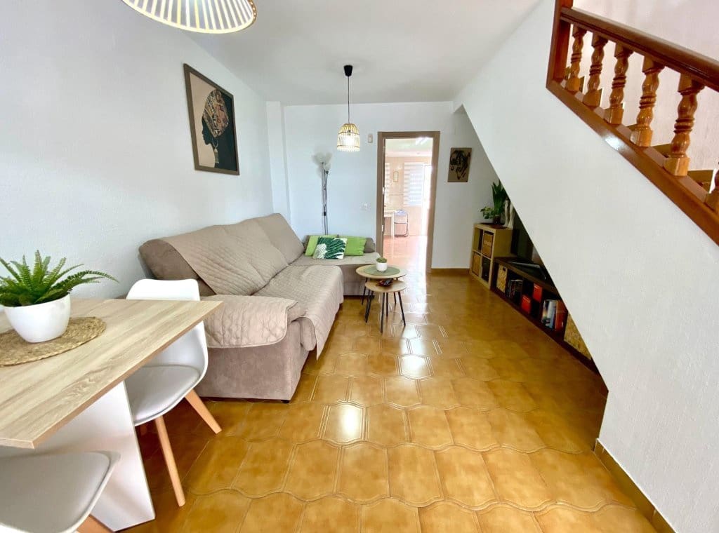 2 quarto Casa em Banda para arrendar em Orihuela - 850 € (Ref: 9115636)