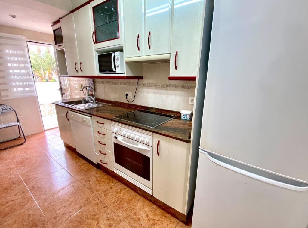 2 quarto Casa em Banda para arrendar em Orihuela - 850 € (Ref: 9115636)