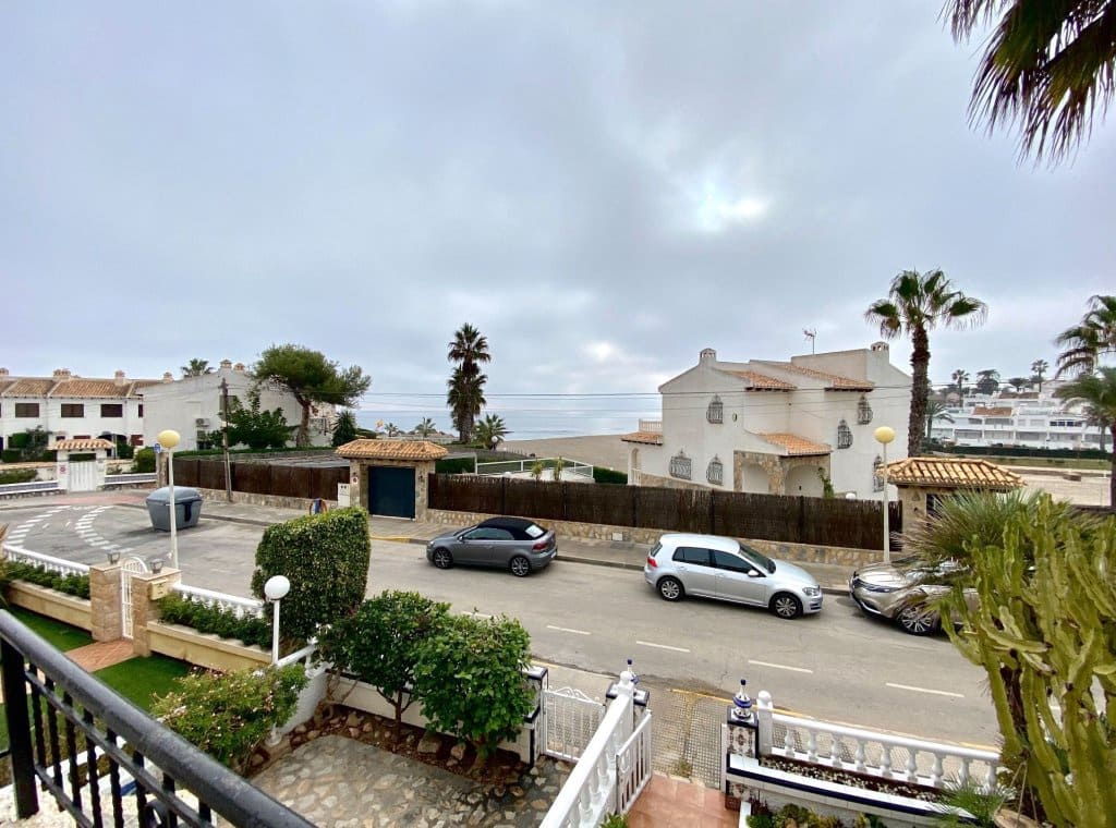 2 quarto Casa em Banda para arrendar em Orihuela - 850 € (Ref: 9115636)