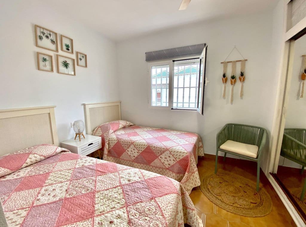 2 quarto Casa em Banda para arrendar em Orihuela - 850 € (Ref: 9115636)