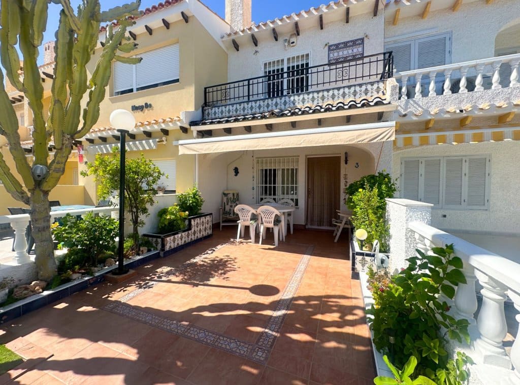 2 quarto Casa em Banda para arrendar em Orihuela - 850 € (Ref: 9115636)