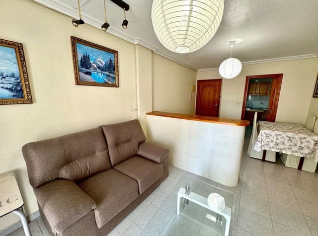2 soveværelse Lejlighed til leje i Los Europeos, Torrevieja - € 1.500 (Ref: 9115638)