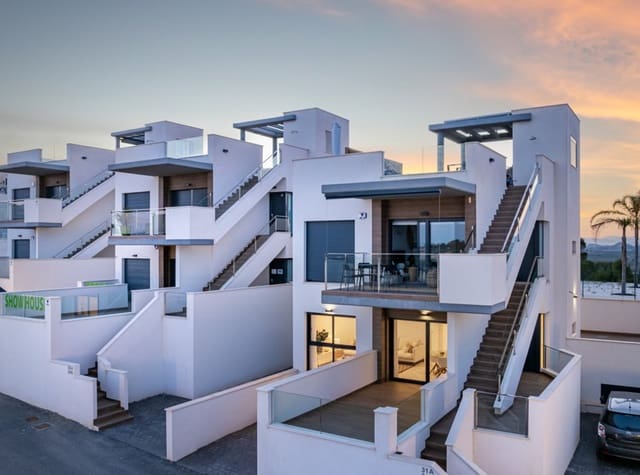 2 soveværelse Bungalow til salg i San Miguel de Salinas med swimmingpool - € 375.000 (Ref: 9124366)