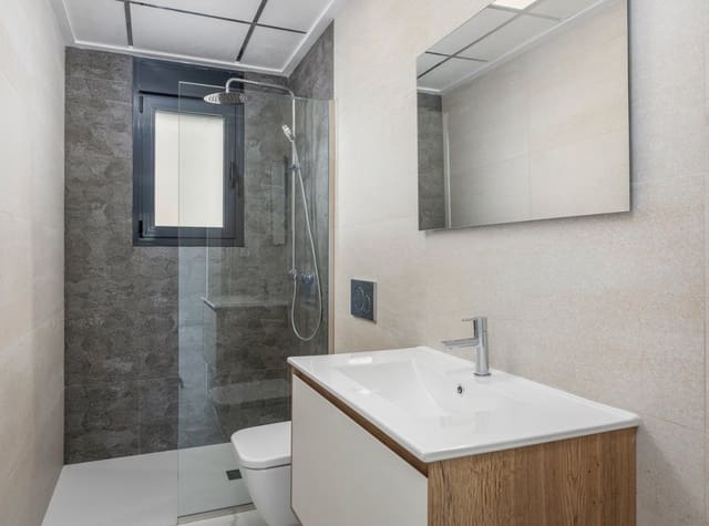 2 soveværelse Bungalow til salg i San Miguel de Salinas med swimmingpool - € 375.000 (Ref: 9124366)