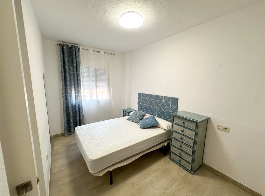 2 Zimmer Apartment zu vermieten in Guardamar del Segura mit Pool - 750 € (Ref: 9124369)