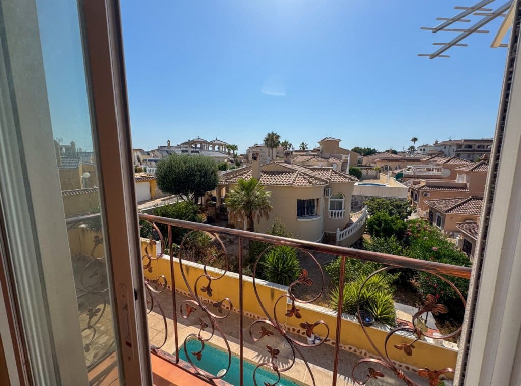 3 bedroom Villa for sale in San Miguel de Salinas with pool - € 235,000 (Ref: 9126395)