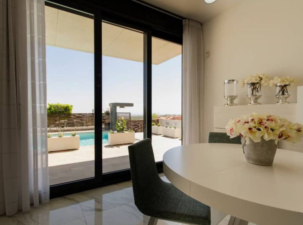 3 soveværelse Villa til salg i Orihuela Costa med swimmingpool garage - € 975.000 (Ref: 9126396)