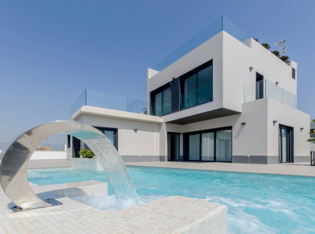 3 soveværelse Villa til salg i Orihuela Costa med swimmingpool garage - € 975.000 (Ref: 9126396)