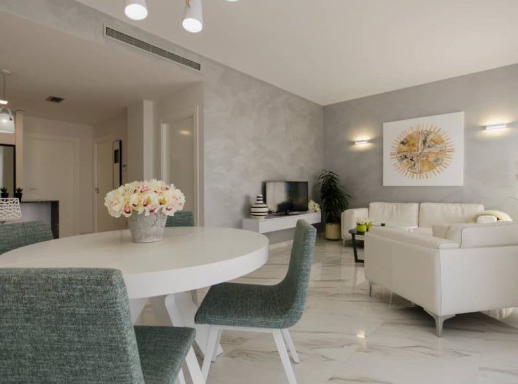 3 soveværelse Villa til salg i Orihuela Costa med swimmingpool garage - € 975.000 (Ref: 9126396)