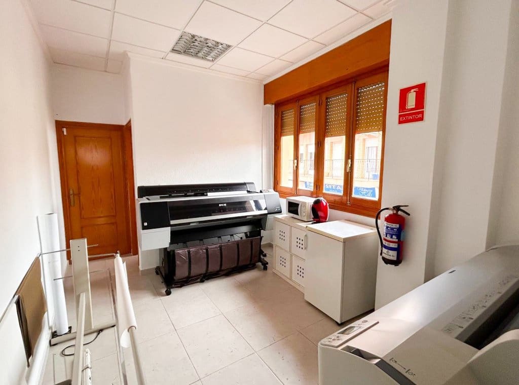 1 bedroom Commercial for rent in San Miguel de Salinas - € 1,000 (Ref: 9126397)