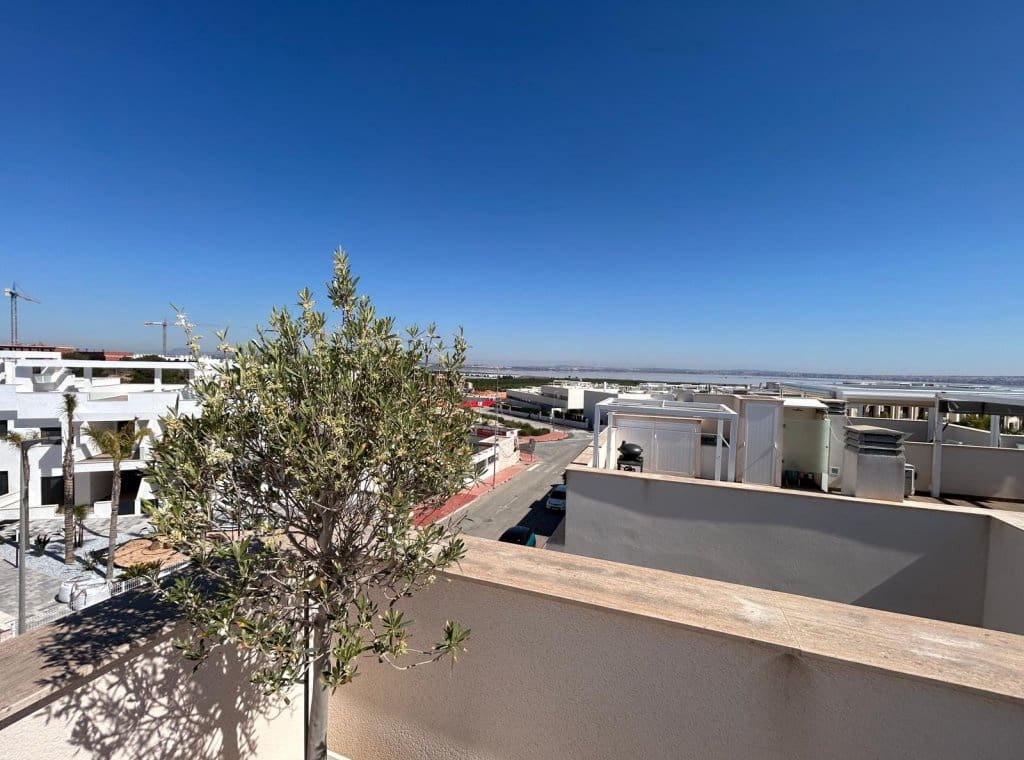 3 soveværelse Penthouse til salg i Torrevieja med swimmingpool - € 359.000 (Ref: 9126399)