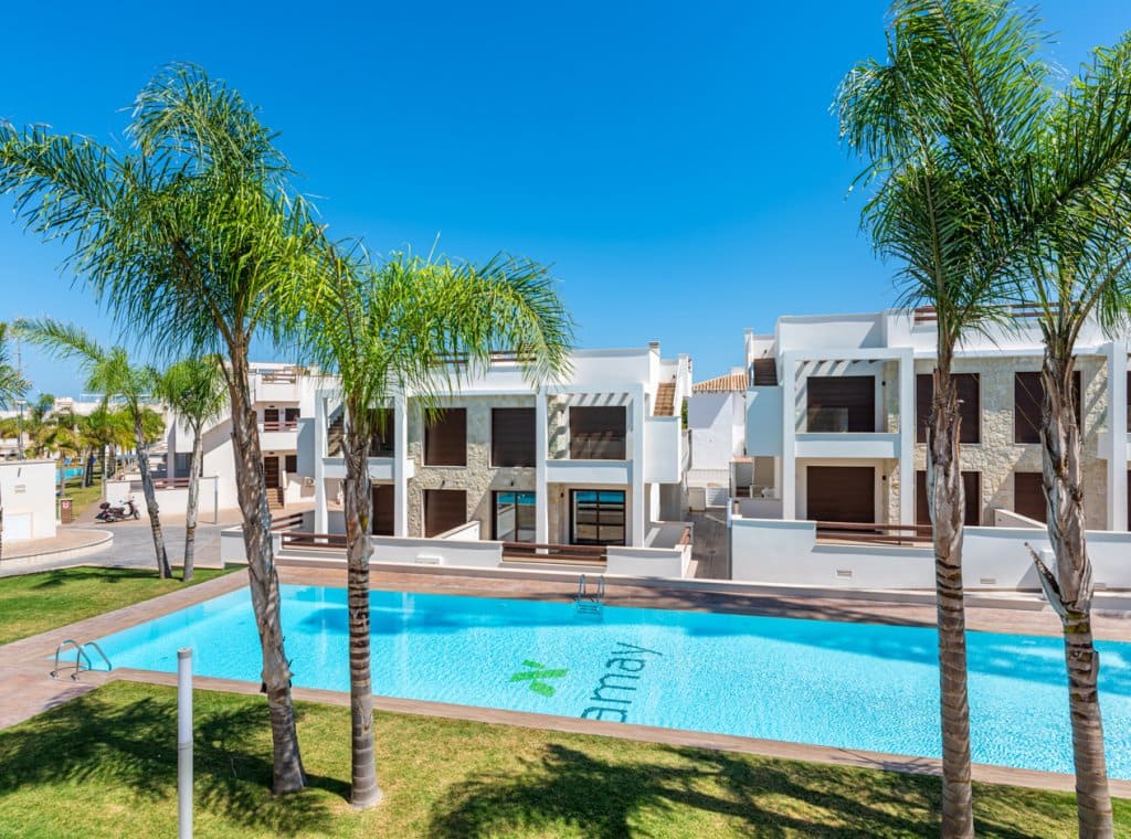 3 soveværelse Penthouse til salg i Torrevieja med swimmingpool - € 359.000 (Ref: 9126399)