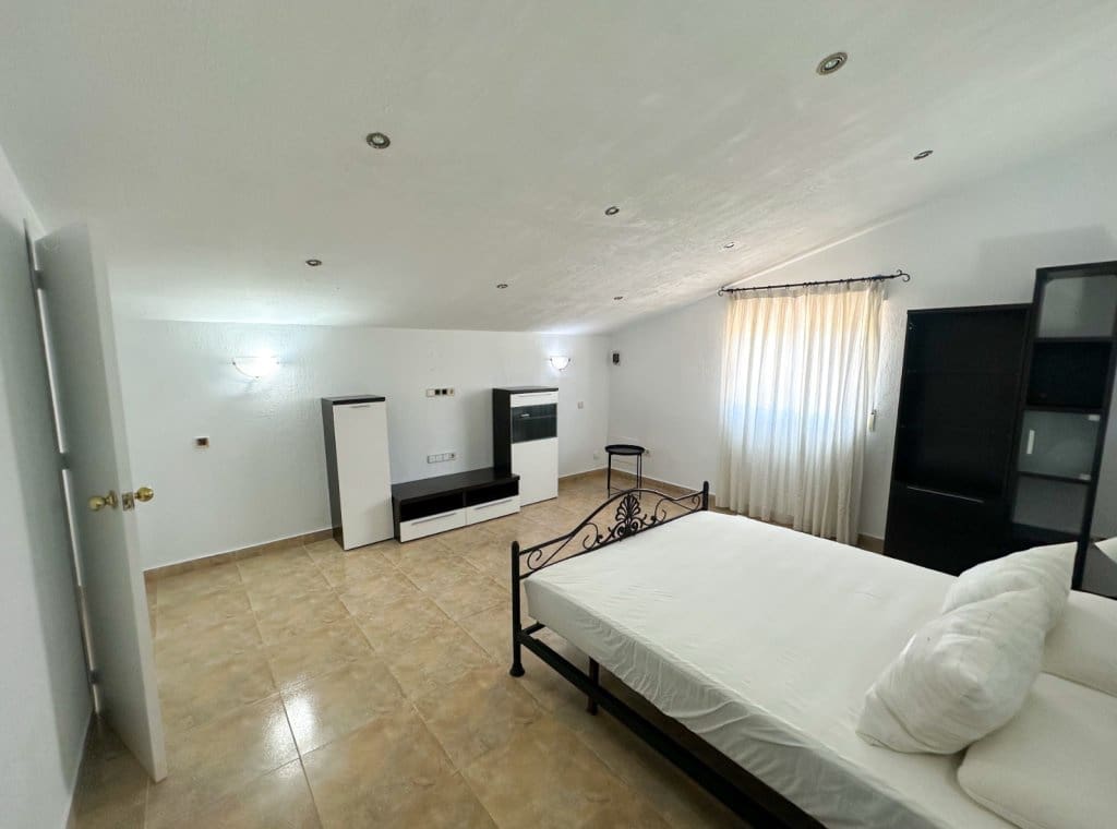 5 sypialnia Willa do wynajęcia w Pinar de Campoverde z basenem garażem - 1 500 € (Ref: 9126400)