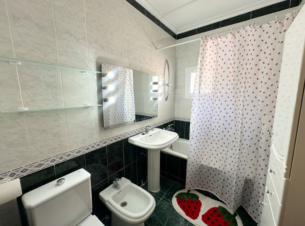 5 sypialnia Willa do wynajęcia w Pinar de Campoverde z basenem garażem - 1 500 € (Ref: 9126400)