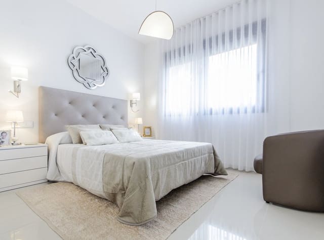 3 soveværelse Villa til salg i San Miguel de Salinas med swimmingpool - € 630.000 (Ref: 9126401)