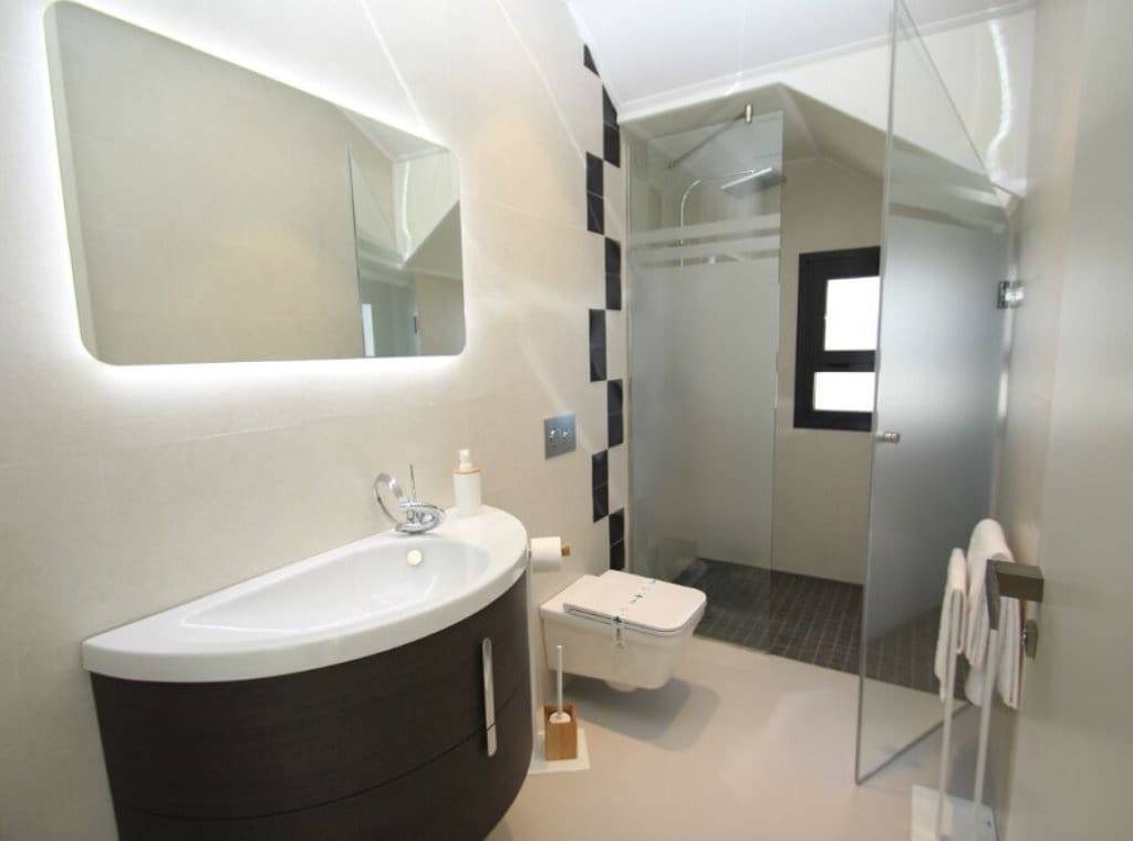 Chalet de 3 habitaciones en San Miguel de Salinas en venta con piscina - 630.000 € (Ref: 9126401)