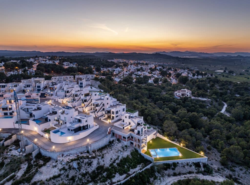 Chalet de 3 habitaciones en San Miguel de Salinas en venta con piscina - 630.000 € (Ref: 9126401)