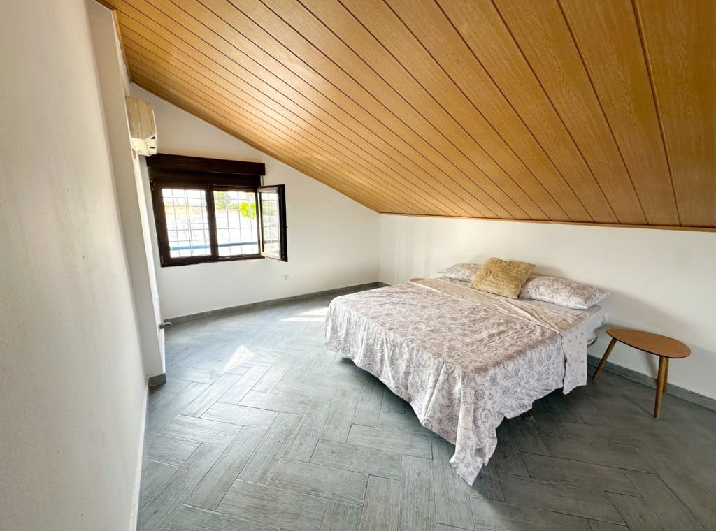 4 sypialnia Willa do wynajęcia w Torrevieja z garażem - 2 000 € (Ref: 9129355)