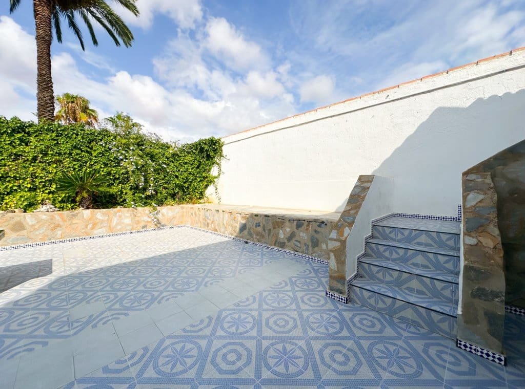 4 sypialnia Willa do wynajęcia w Torrevieja z garażem - 2 000 € (Ref: 9129355)