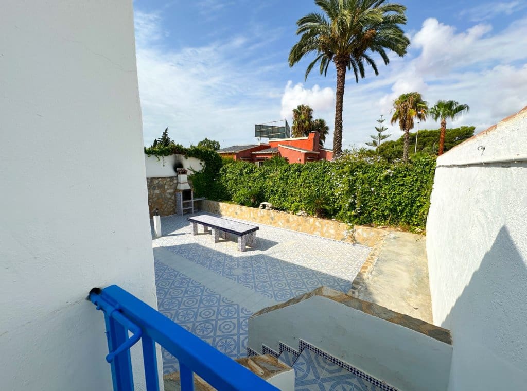 4 sypialnia Willa do wynajęcia w Torrevieja z garażem - 2 000 € (Ref: 9129355)