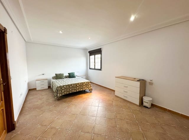 4 quarto Moradia para arrendar em El Chaparral, Torrevieja - 2 000 € (Ref: 9129355)