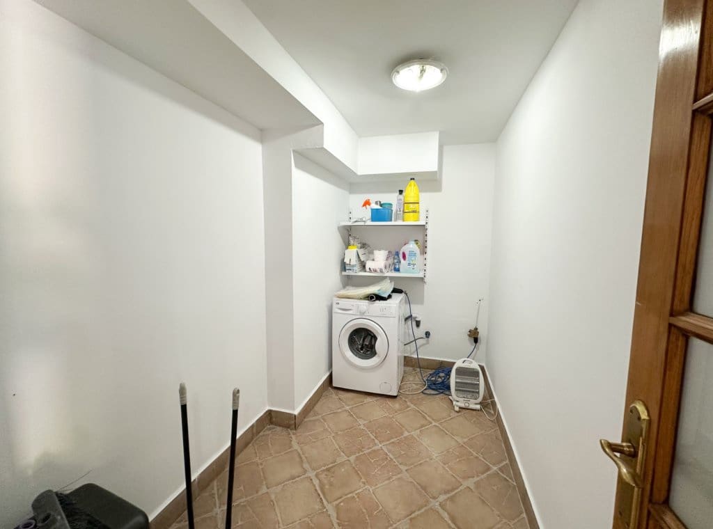 4 sypialnia Willa do wynajęcia w Torrevieja z garażem - 2 000 € (Ref: 9129355)