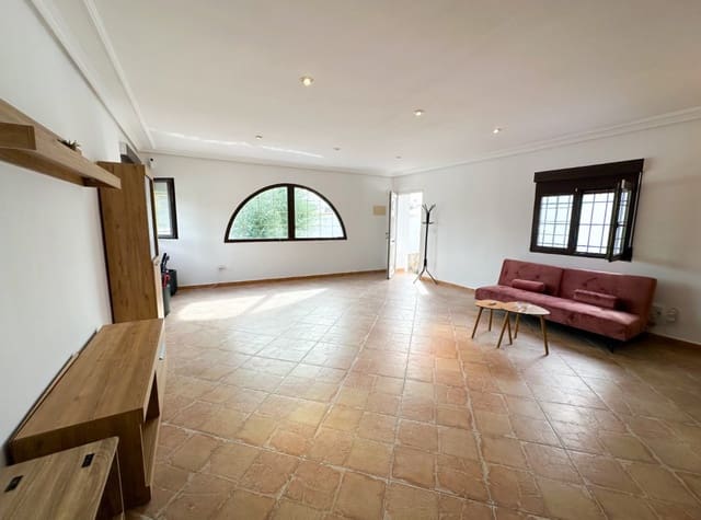 4 quarto Moradia para arrendar em El Chaparral, Torrevieja - 2 000 € (Ref: 9129355)