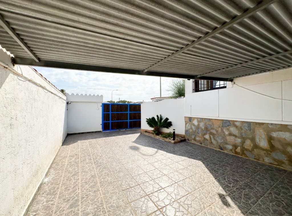 4 sypialnia Willa do wynajęcia w Torrevieja z garażem - 2 000 € (Ref: 9129355)