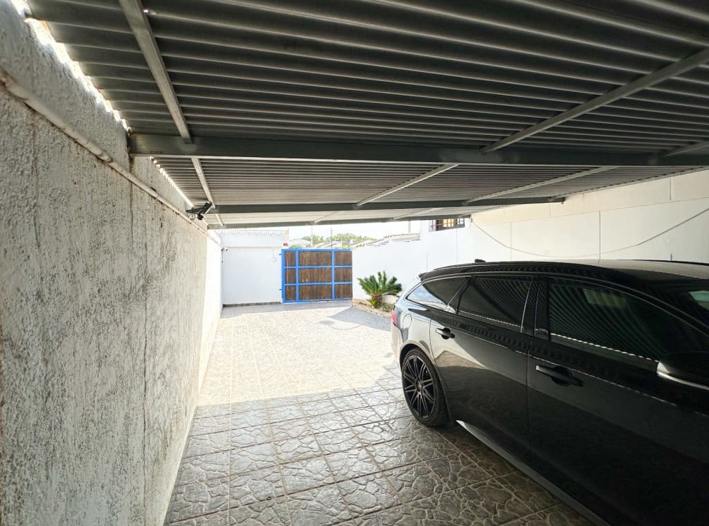 4 sypialnia Willa do wynajęcia w Torrevieja z garażem - 2 000 € (Ref: 9129355)