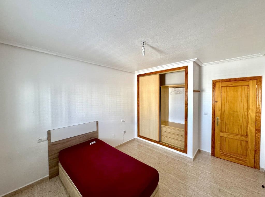 4 sypialnia Willa do wynajęcia w La Zenia z basenem - 1 400 € (Ref: 9131974)