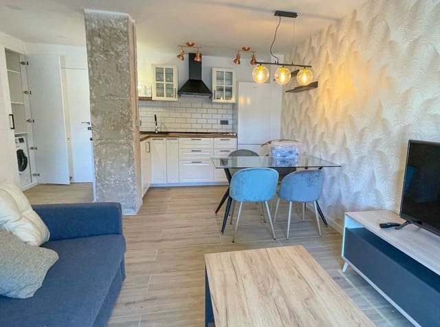 2 bedroom Flat for rent in Punta Prima, Torrevieja with pool - € 950 (Ref: 9133838)