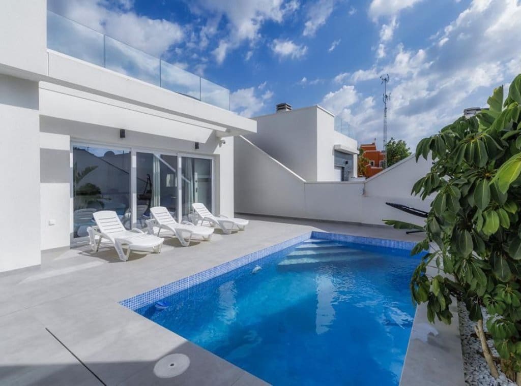 3 soveværelse Byhus til leje i Los Montesinos med swimmingpool - € 2.000 (Ref: 9146615)