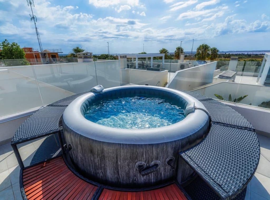 3 soveværelse Byhus til leje i Los Montesinos med swimmingpool - € 2.000 (Ref: 9146615)