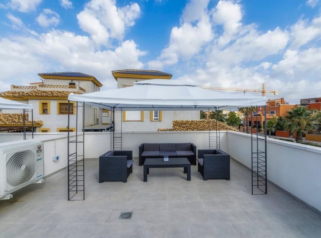 3 soveværelse Byhus til leje i Los Montesinos med swimmingpool - € 2.000 (Ref: 9146615)